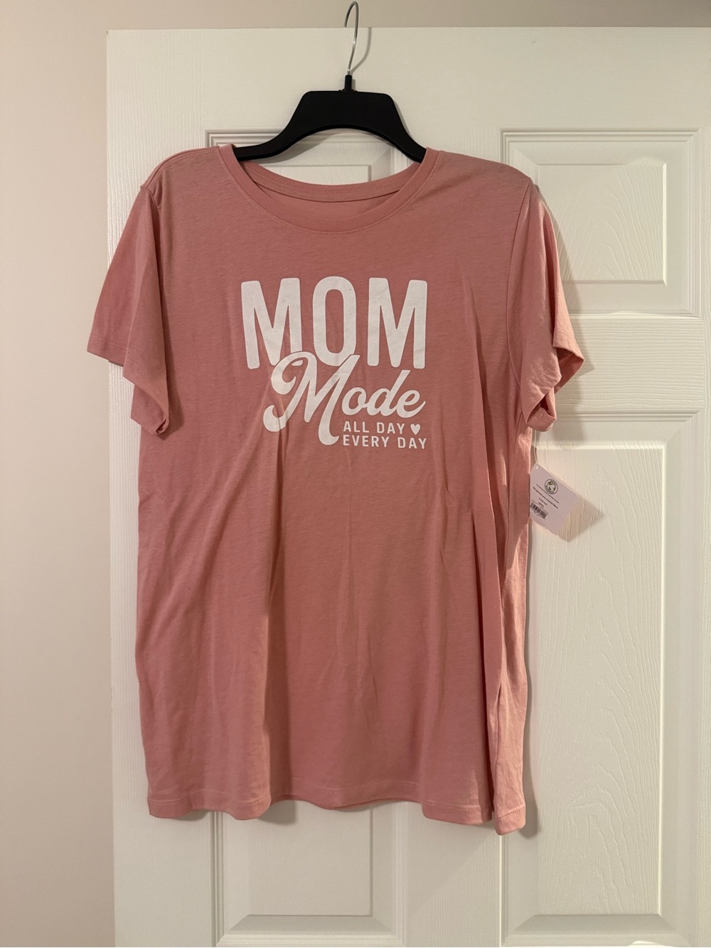 NWT “Mom Mode” Pink Short Sleeve T Shirt Size Large